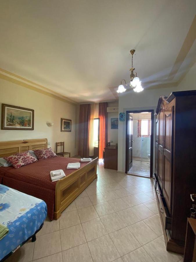 Hotel "San Saena " Radhimë Eksteriør bilde