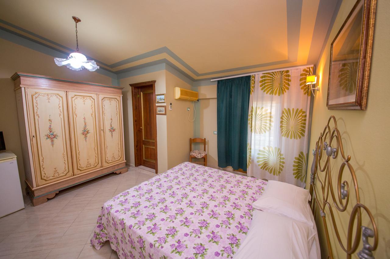 Hotel "San Saena " Radhimë Eksteriør bilde